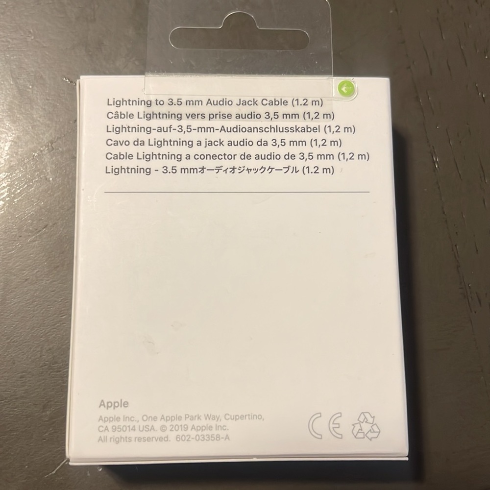 Apple Lighting to 3.5 mm Audio Jack cable - Picture 2 of 3